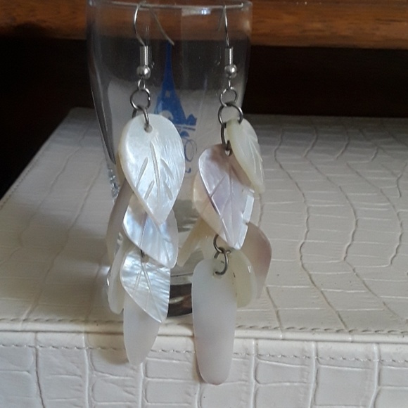 Shell earrings - Picture 5 of 5